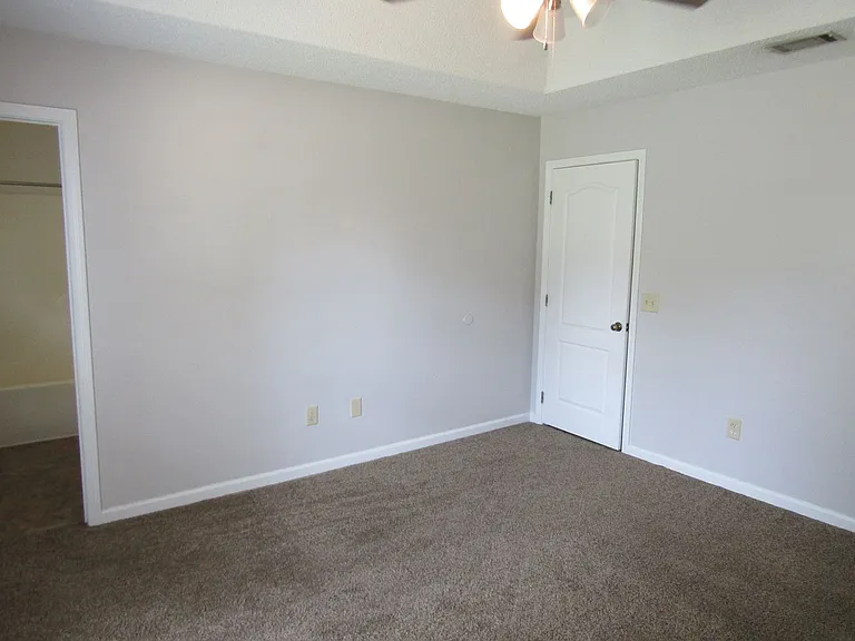 110 Tempest Ln — Photo 17