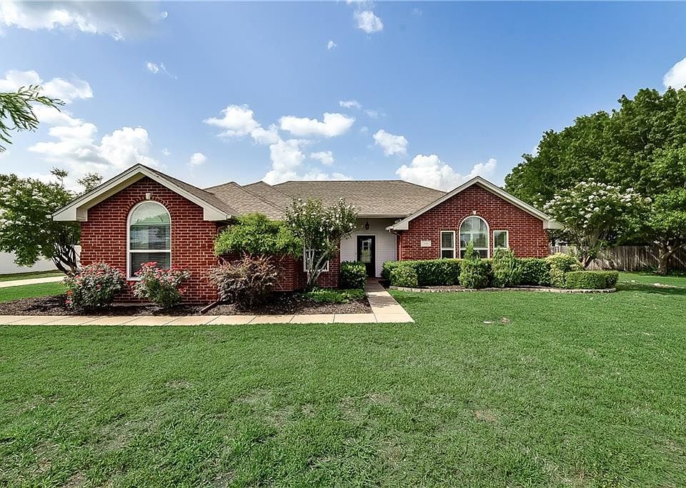 1st image of 835 Rock Creek Ln