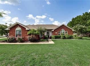 835 Rock Creek Ln, Red Oak, TX 75154