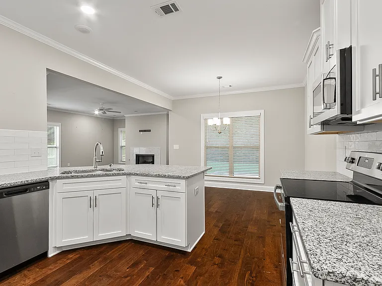 4200 Churchill Ln — Photo 19