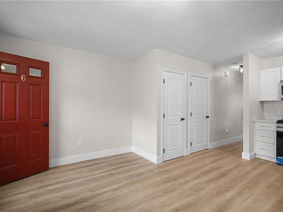 5th image of 10 Burleigh St #6J