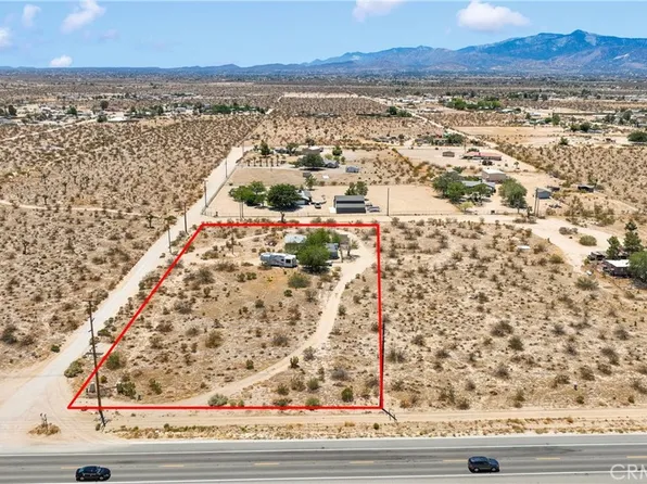 5335 Palmdale Rd, Phelan, CA 92371