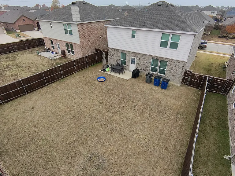 909 Cormorant St — Photo 6