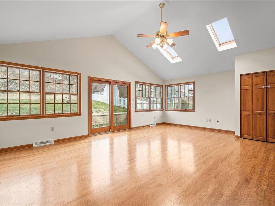 1st image of 1029 Connor Rd