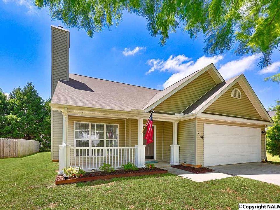 1st image of 219 River Oaks Dr