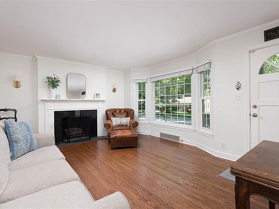 5th image of 5620 Roeland Dr