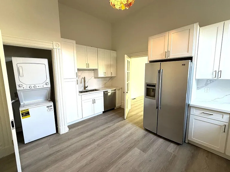 1914 Golden Gate Ave — Photo 14