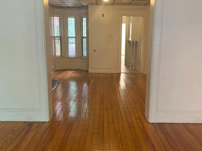 60 James St #1 — Photo 3