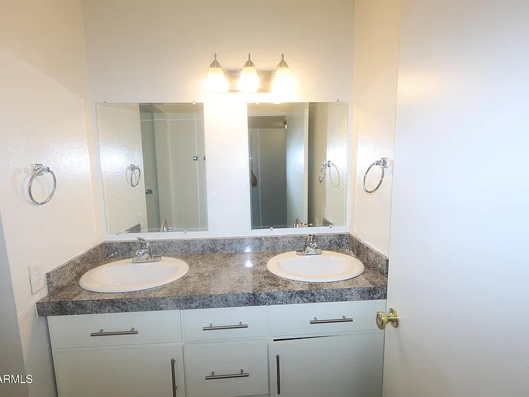 7610 N 61st Ave #7610 — Photo 11