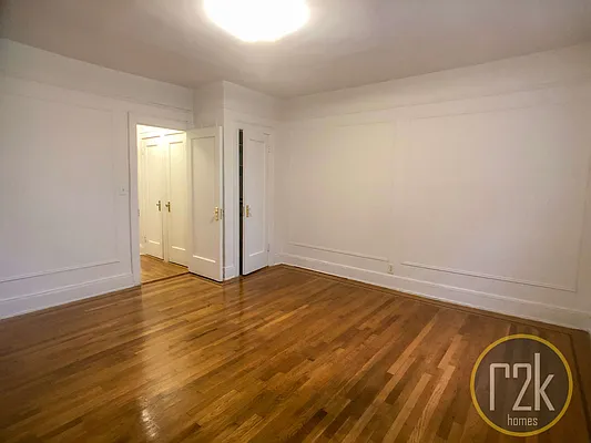 Rented by Realty 2000 Corp | media 27