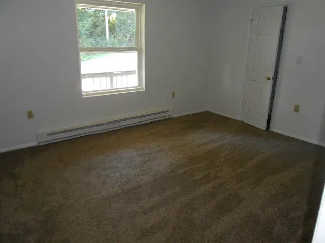 3 bed, 1200 sqft, $1,295 — Photo 4