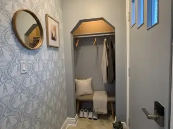 745 Downie St #1A, Peterborough, ON K9H 4L2