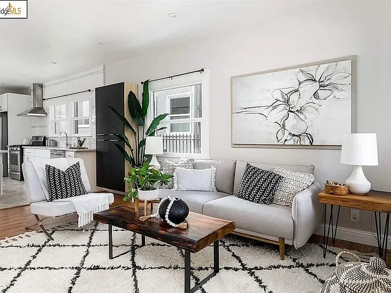 2 bed, 841 sqft, $3,200 — Photo 2