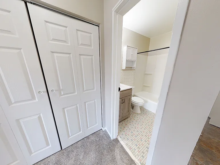Aldrich Apartments | Near I-94 & Theodore Wirth — Photo 11