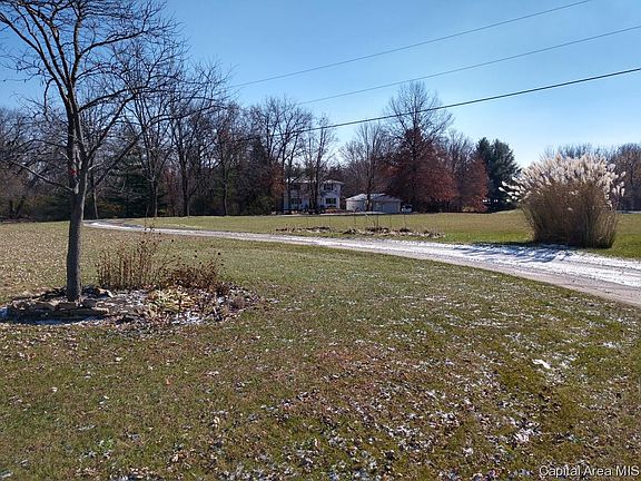 2nd image of 1127 Pheasant Dr