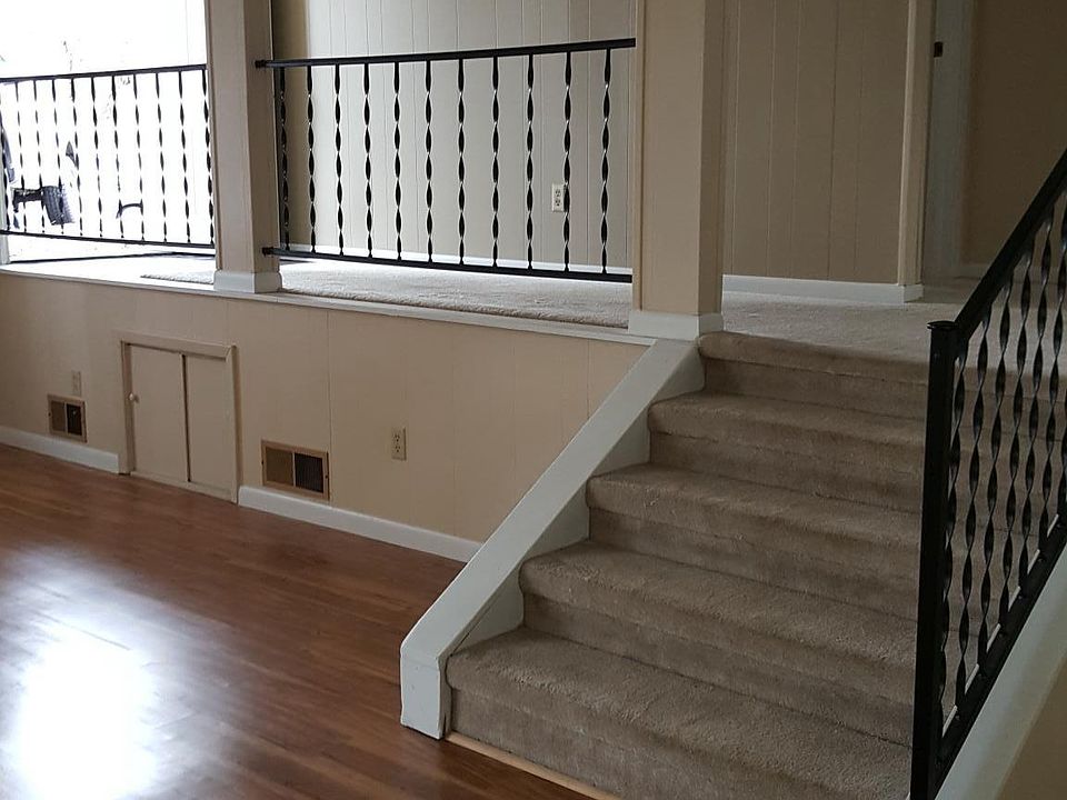 1st image of 816 Grand St