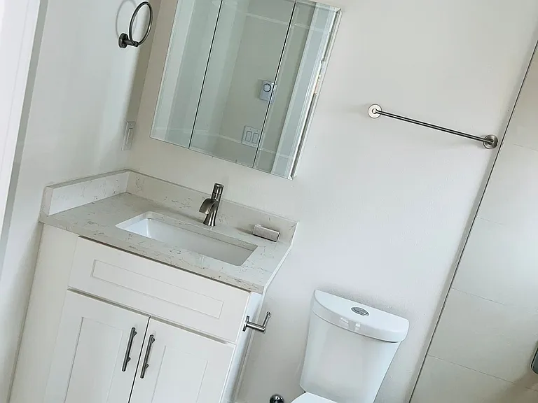 South Lane Apartments — Photo 15