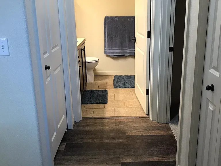 819 NW Wheelock Pl #819 — Photo 10