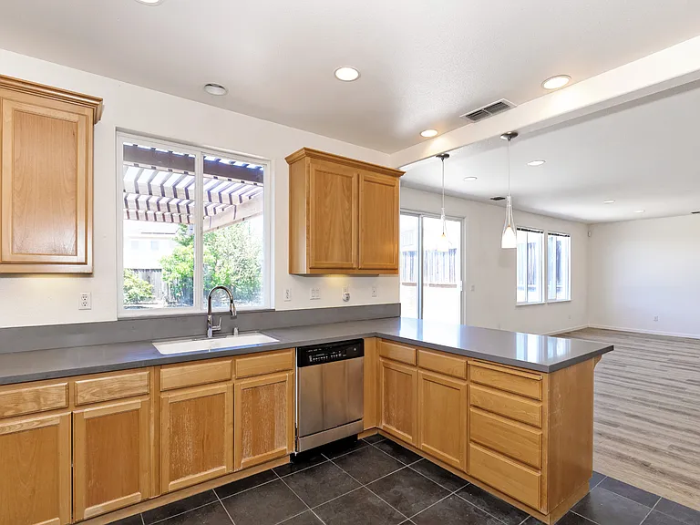 3335 Park Ridge Dr — Photo 12