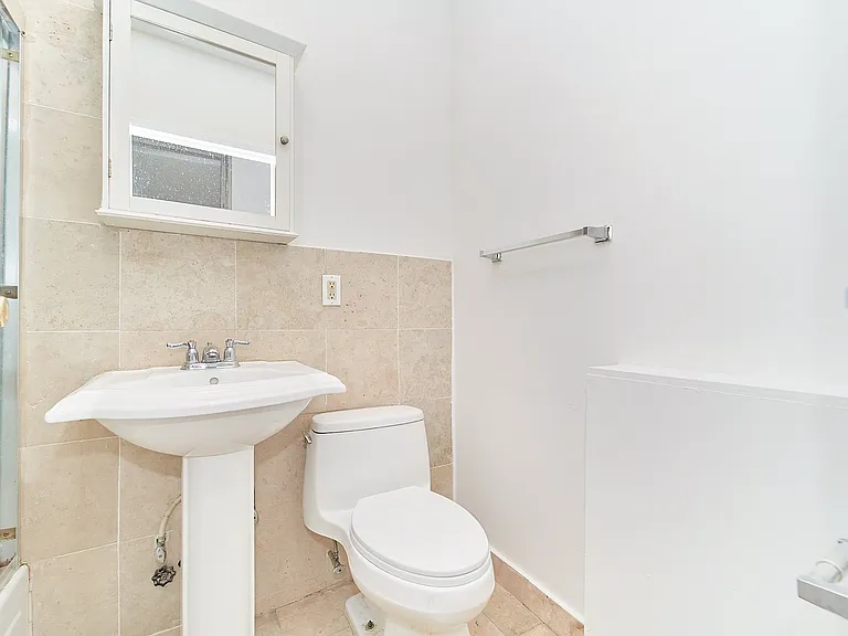 134 W 109th St #3C — Photo 10