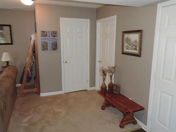 4th image of 5033 Chatsworth St