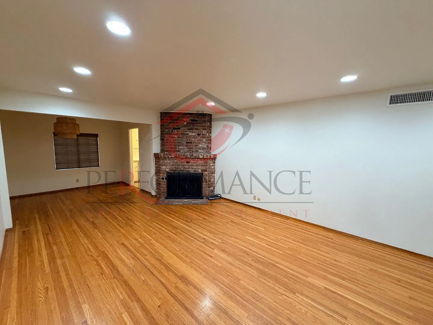 Cozy 3 Bed/1 Bath + Office in Northeast Bakersfield , RBP & Deposit Alternative Option — Photo 3