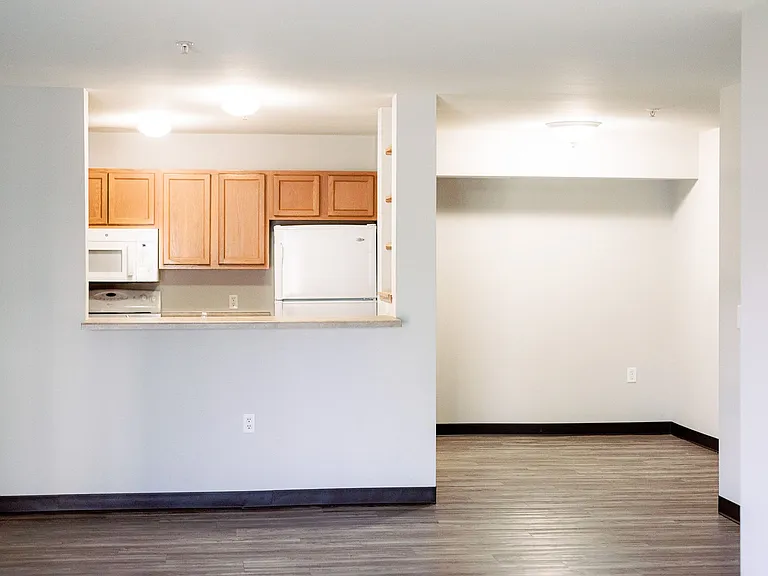 Harbor Estates — Photo 12