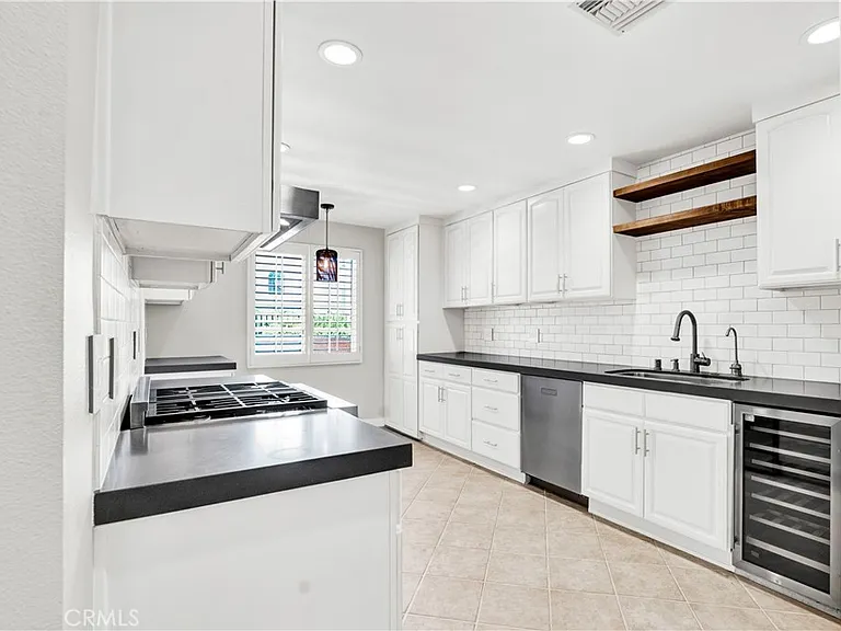 5200 White Oak Ave #52 — Photo 13