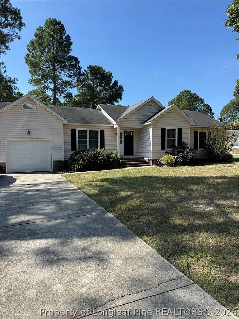 3 bed, 2.0 bath, 1180 sqft, $1,700 — Photo 1