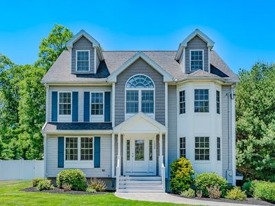 1204 Main St, Reading, MA, 01867