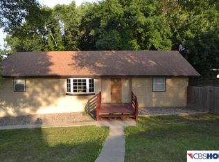 9423 Dawn Dr, Plattsmouth, NE 68048