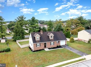 1715 Ashland Dr, York, PA 17408