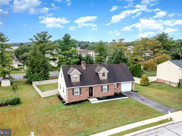 1715 Ashland Dr, York, PA 17408