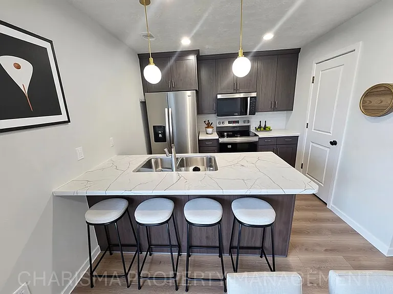 Tunis Drive Townhomes — Photo 26