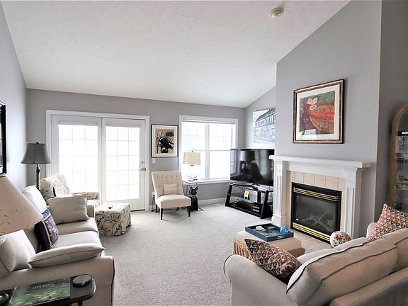 5th image of 3059 Crown Wood Ct #23