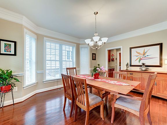 3rd image of 11152 Garden Path Ln