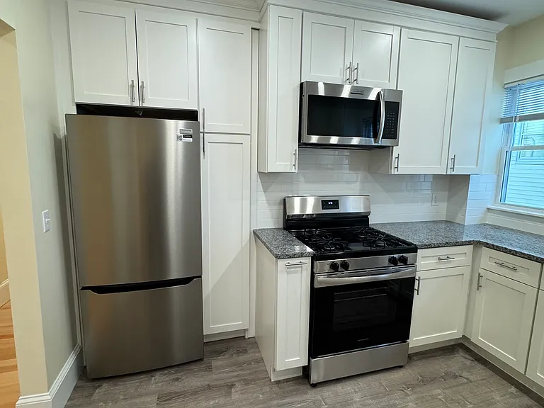 35 George St #2 — Photo 2