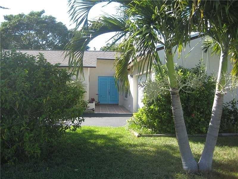 2nd image of 16624 SW 104th Ct