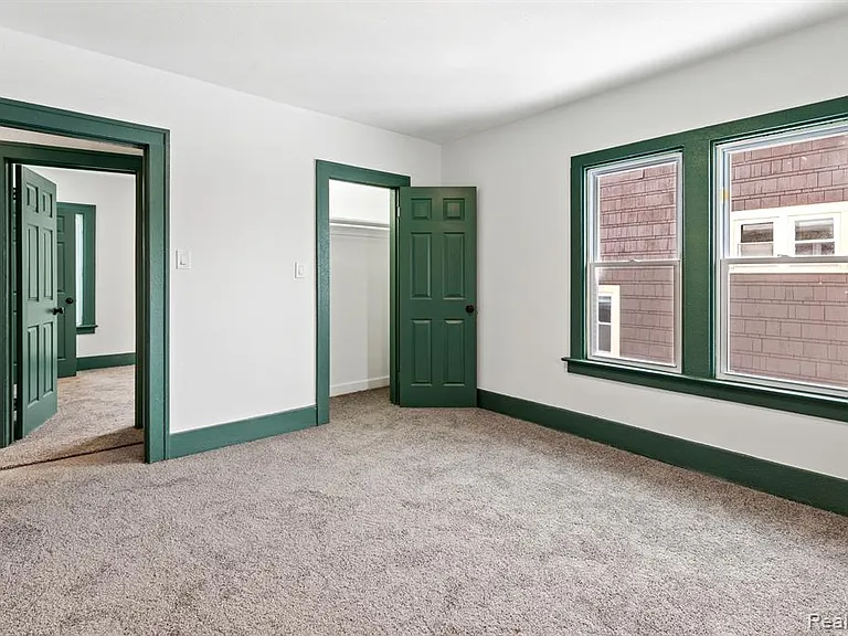 4767 Sturtevant St — Photo 17