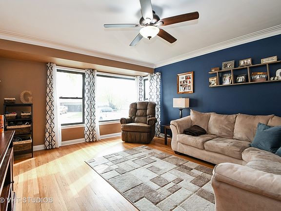 2nd image of 4220 W Fairfax St