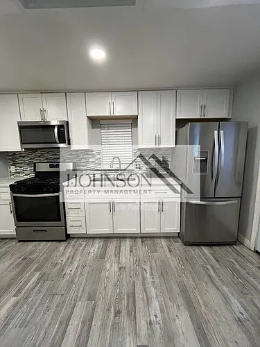 320 W Whittier Ave Photo 1