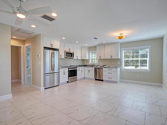4th image of 2636 4th Ave S #1/2