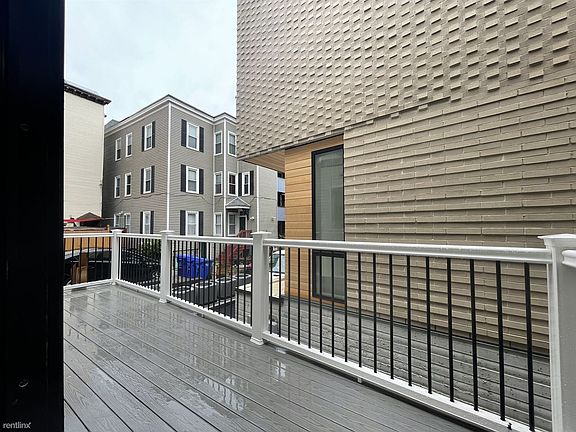 landlord_unit_photo_10