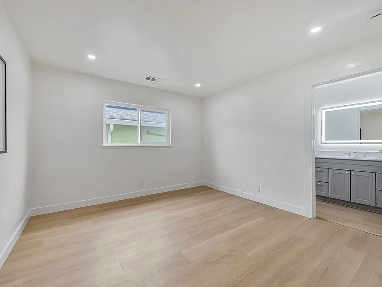 Master Bedroom & Bathroom #3.