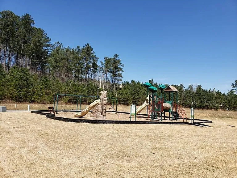 102 Providence Dr — Photo 27
