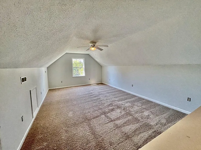 160 Hunters Rdg — Photo 11