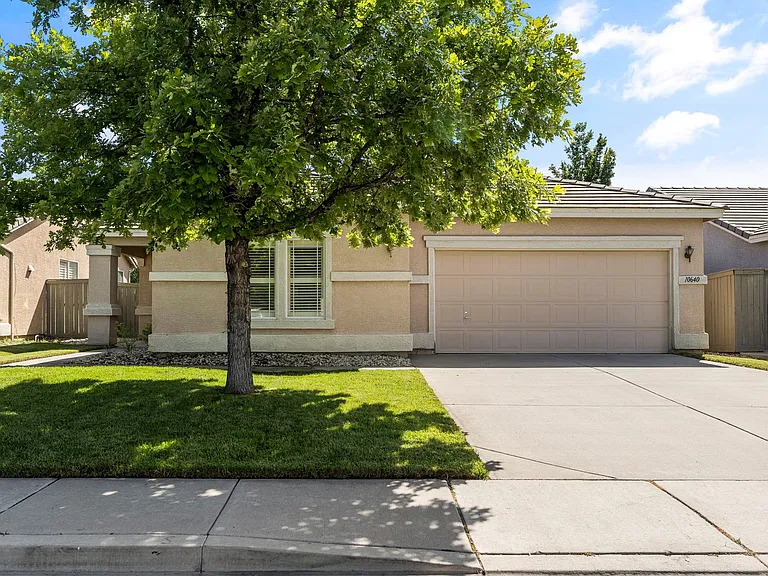 10640 Arbor Way — Photo 35