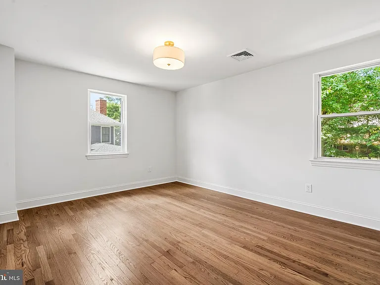 5605 Wood Way — Photo 11