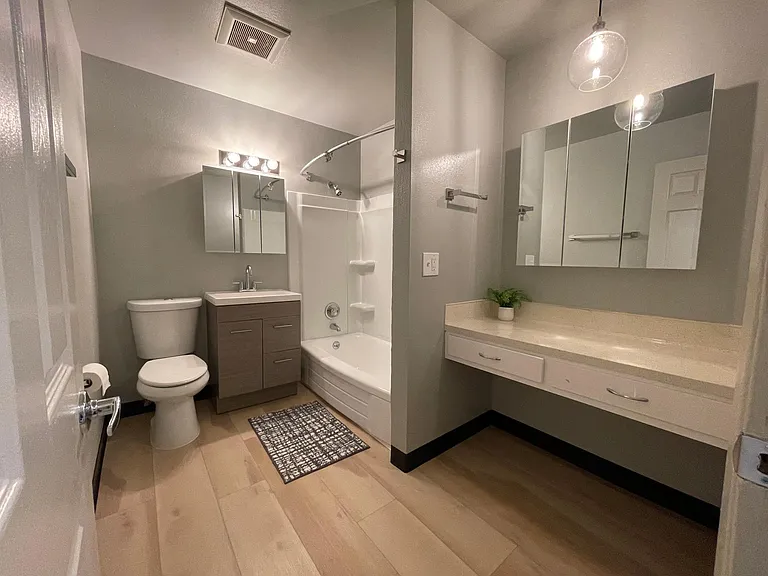 10812 SE Stark St #13 — Photo 4