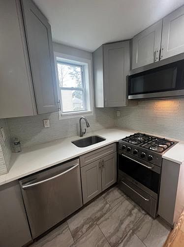 1st image of 568 Logan Ave